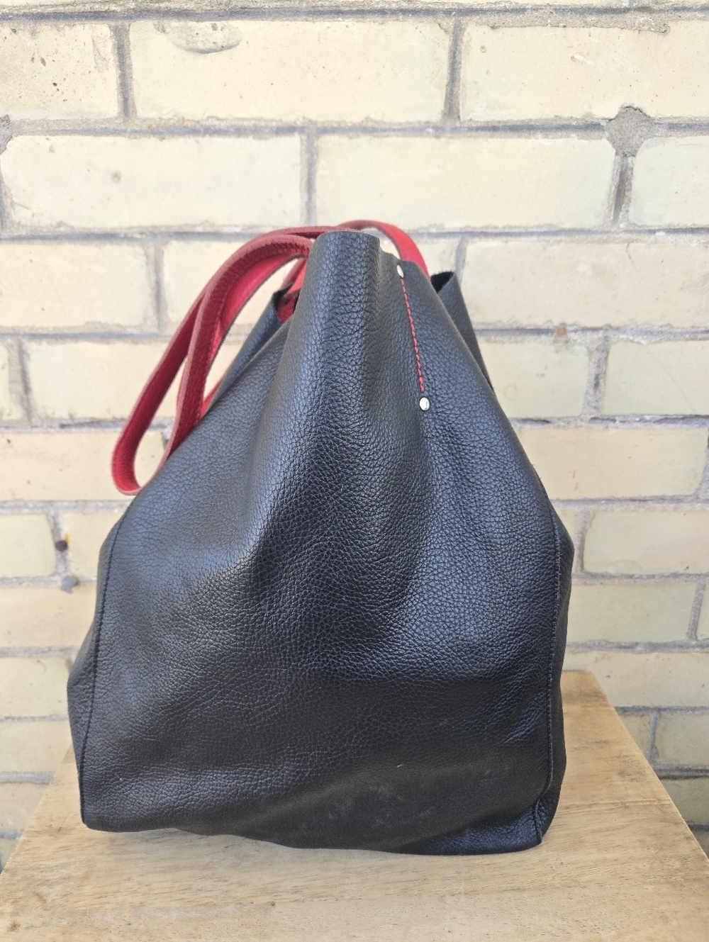 Roots Leather Tote - Picture 2 of 11